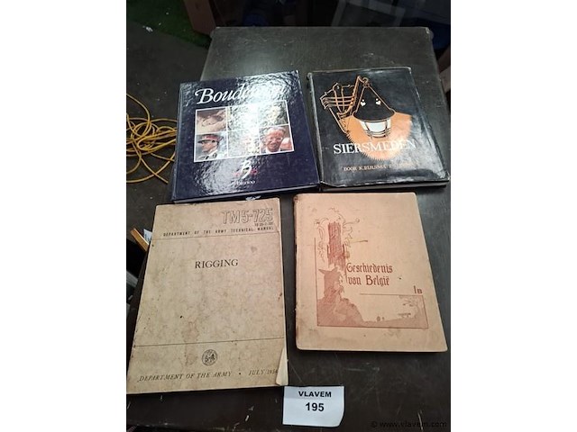 Oude boeken - afbeelding 1 van  3