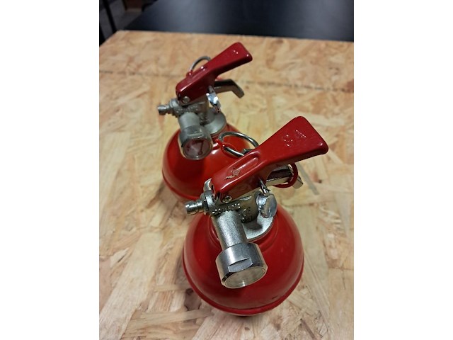 Oude brandblus apparaten 2 stuks - afbeelding 5 van  5