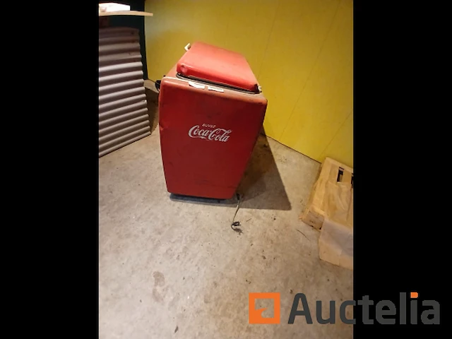 Oude coca cola dressoir koelkast - afbeelding 3 van  6