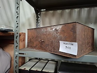 Oude geldkoffer - afbeelding 1 van  2