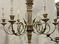 Oude goudkleurige kroonluchter met 6 armen - afbeelding 1 van  1