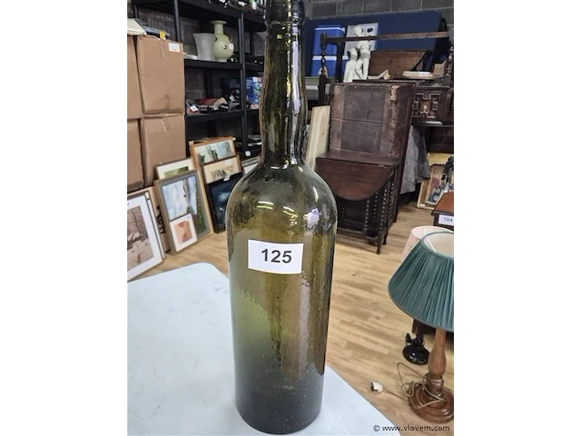 Oude grote fles - afbeelding 1 van  3