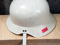 Oude helm - afbeelding 1 van  1