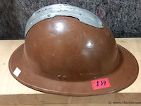 Oude helm - afbeelding 1 van  1