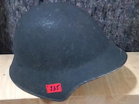 Oude helm - afbeelding 1 van  1