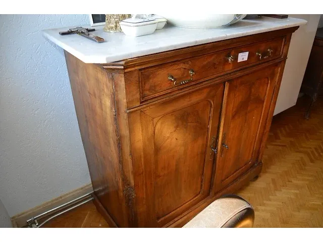 Oude houten kast 2 deuren 1 lade met marmeren blad - afbeelding 6 van  6