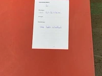 Oude houten schooltafel afm plm 120 x 80 x 52 cm - afbeelding 2 van  2