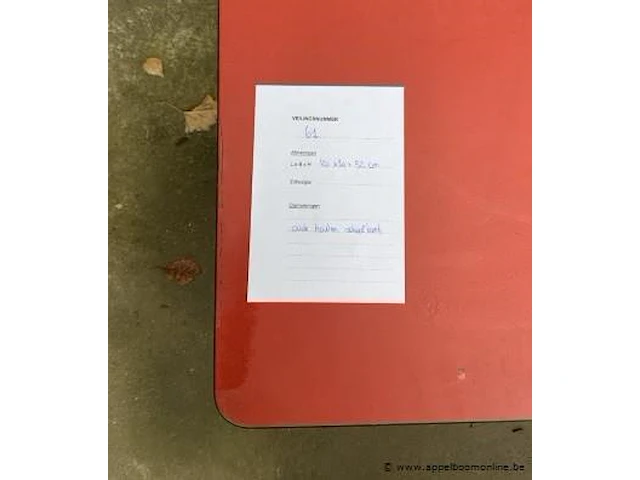 Oude houten schooltafel afm plm 120 x 80 x 52 cm - afbeelding 2 van  2