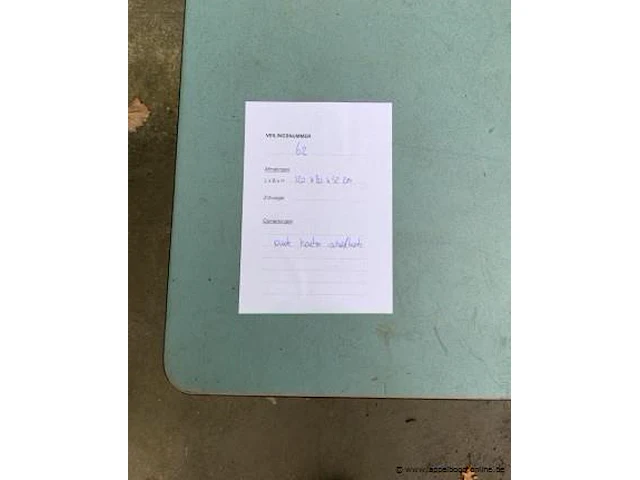 Oude houten schooltafel afm plm 120 x 80 x 52 cm - afbeelding 2 van  2