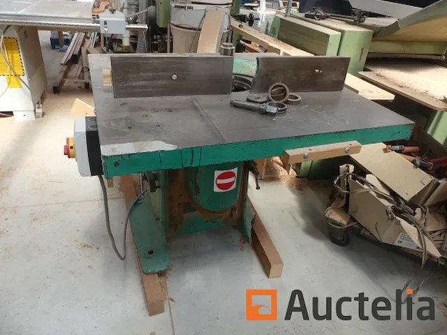 Oude houtfreesmachine merk en onbekend model - afbeelding 7 van  13