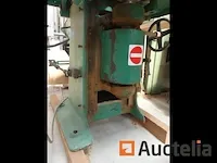 Oude houtfreesmachine merk en onbekend model - afbeelding 12 van  13