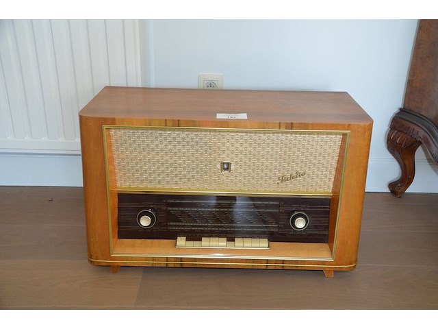 Oude huis radio fidelio - afbeelding 1 van  8