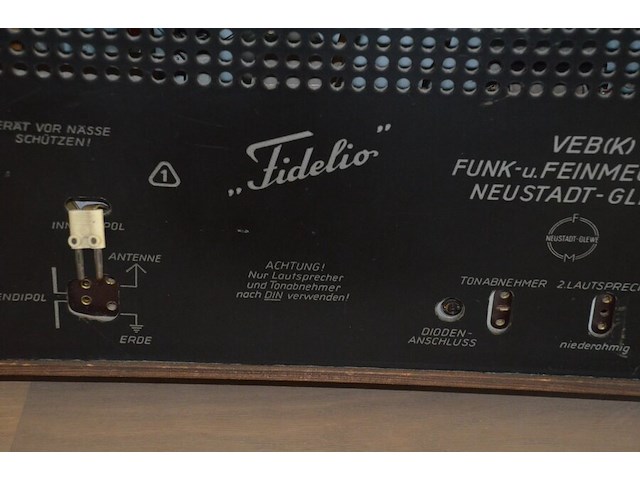 Oude huis radio fidelio - afbeelding 8 van  8