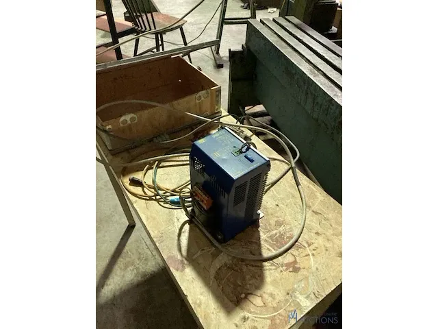 Oude hydraulische drukpers - afbeelding 3 van  13