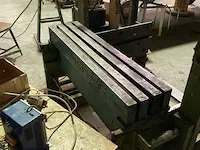 Oude hydraulische drukpers