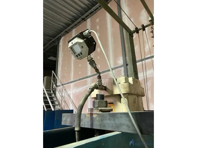 Oude hydraulische drukpers - afbeelding 6 van  13