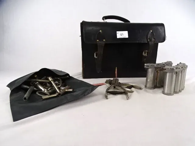 Oude kaartjesknipperstas - afbeelding 1 van  5