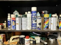 Oude kast met inhoud - afbeelding 4 van  5