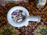 Oude keramieken bedpan - afbeelding 1 van  2