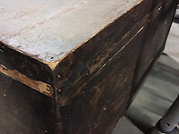 Oude koffer 990mm x 460mm x 480mm hoog - afbeelding 3 van  4