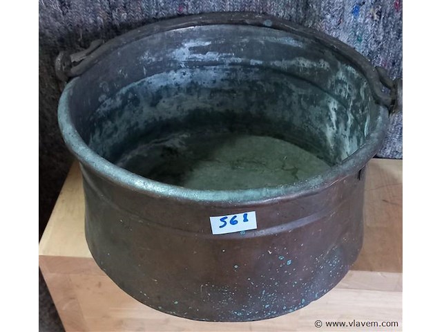 Oude koperen pot - afbeelding 1 van  1