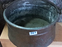 Oude koperen pot - afbeelding 1 van  1