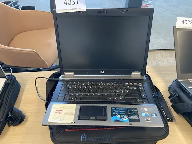 Oude laptop hp - afbeelding 1 van  4