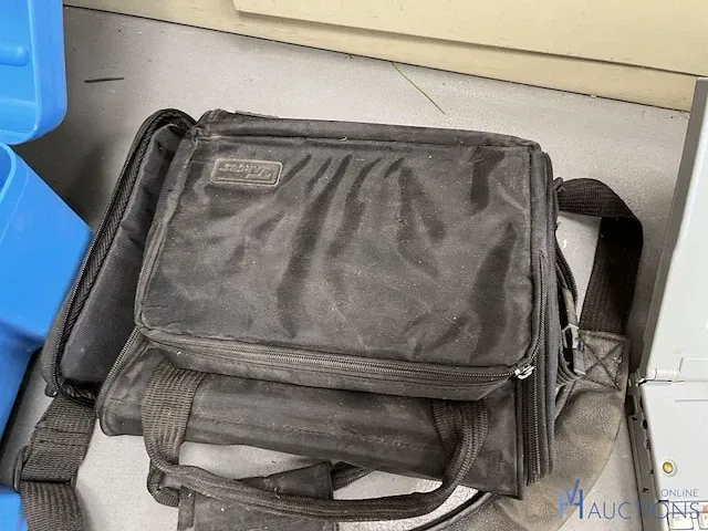 Oude laptop olivetti - afbeelding 4 van  4