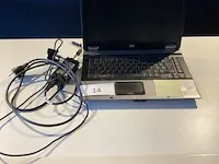 Oude laptop - afbeelding 1 van  4