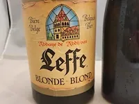 Oude leffe bierfles jeroboam en magnum fles zonder etiket - afbeelding 2 van  6