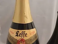 Oude leffe bierfles jeroboam en magnum fles zonder etiket - afbeelding 4 van  6
