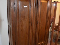 Oude massief eiken kast met 2 deuren en 1 lade ca. 2 m hoog en 1,30m breed - afbeelding 1 van  7