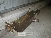 Oude metalen waterpomp - afbeelding 2 van  4