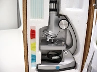 Oude microscoop - afbeelding 2 van  3