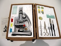 Oude microscoop - afbeelding 3 van  3