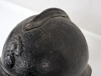 Oude militaire helm - afbeelding 2 van  3
