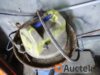 Oude oliepomp, muur gemonteerde decoiler - afbeelding 5 van  5