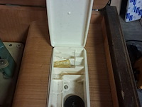 Oude philipps radio + platenspeler radio werkt,platenspeler niet - afbeelding 6 van  8