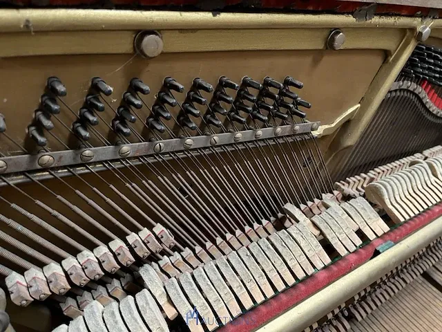 Oude piano - afbeelding 7 van  8