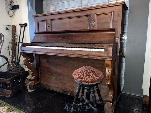 Oude piano - afbeelding 1 van  8