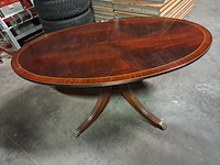 Oude salontafel ovaal l 1230mm h 540mm b 780mm - afbeelding 3 van  4