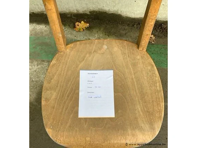 Oude schoolstoel zithoogte 31 cm - afbeelding 2 van  2