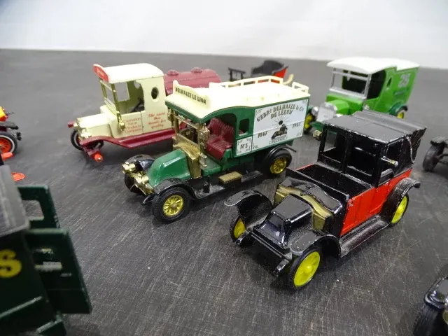 Oude speelgoed auto's - afbeelding 5 van  7