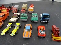Oude speelgoed auto's - afbeelding 4 van  7