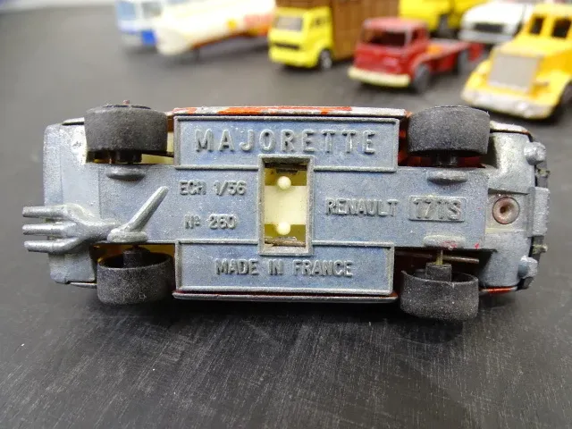 Oude speelgoed auto's - afbeelding 7 van  8