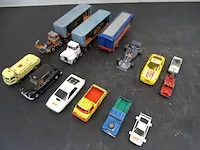 Oude speelgoed auto's - afbeelding 2 van  6