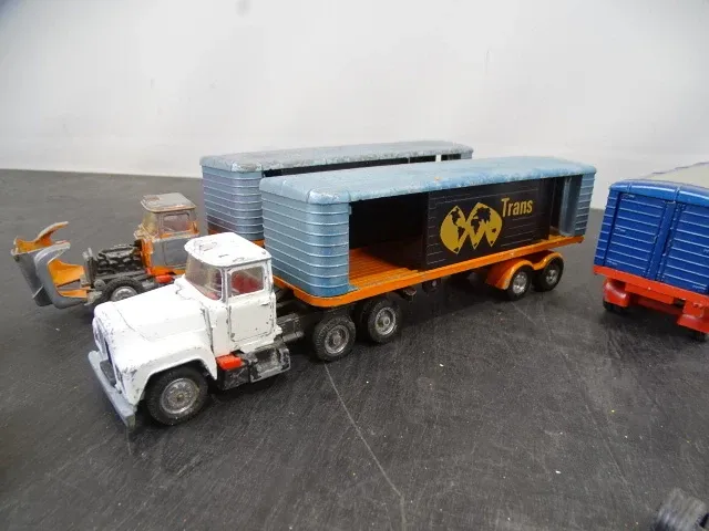 Oude speelgoed auto's - afbeelding 3 van  6
