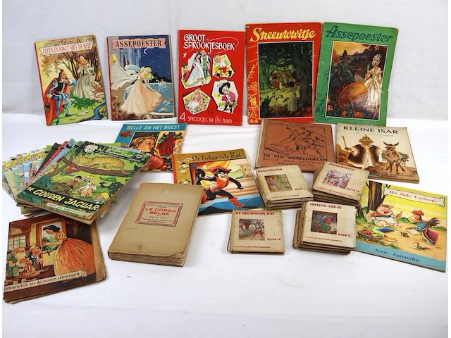 Oude strips en boeken - afbeelding 1 van  5