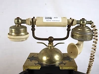 Oude telefoon en wekker kiple - afbeelding 5 van  8