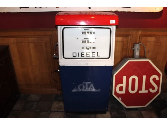 Oude totalpomp dubbelzijdig - afbeelding 1 van  4